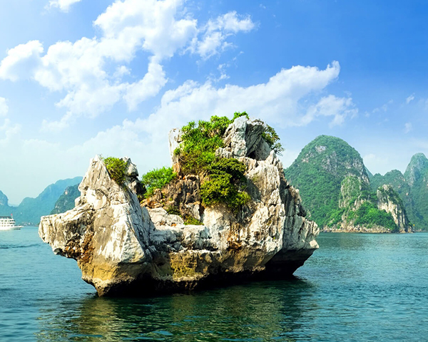 What Makes Halong Bay One of Vietnam’s Most Iconic Destinations?